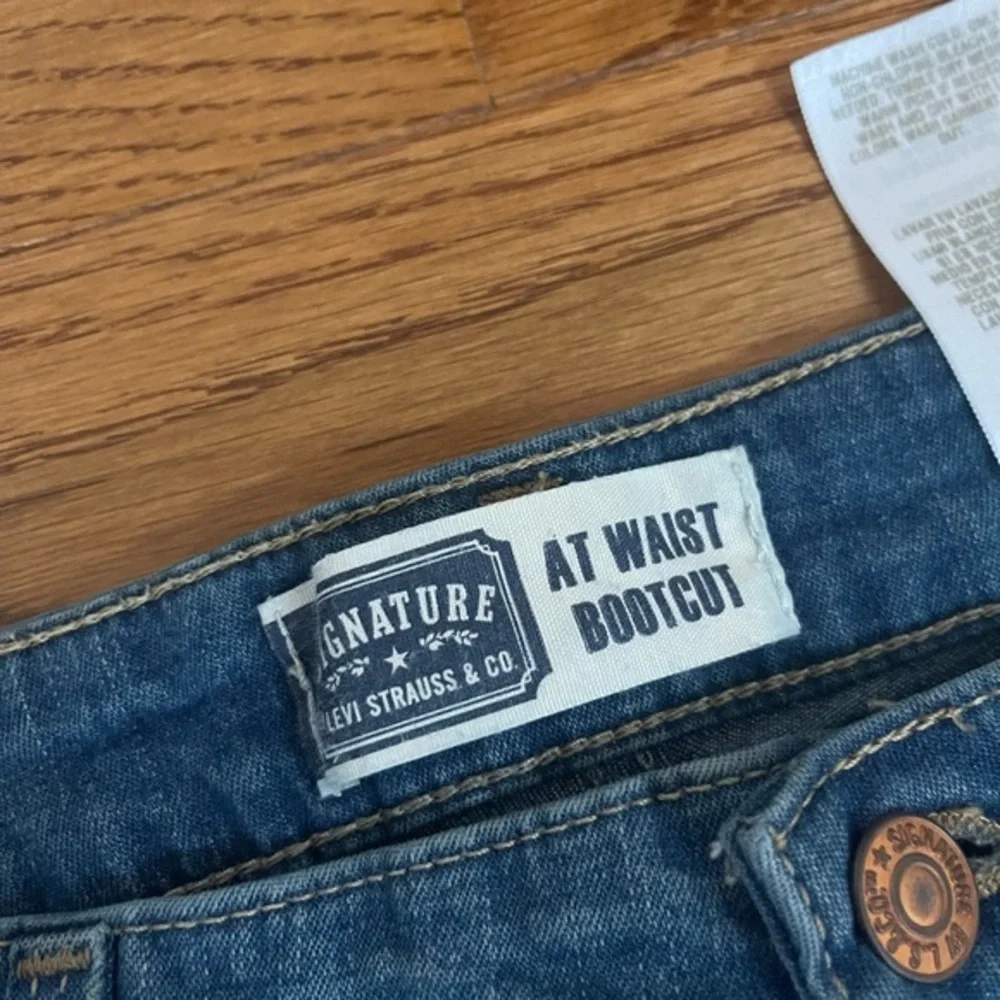 Signature Levi’s‎ At the Waist Bootcut
